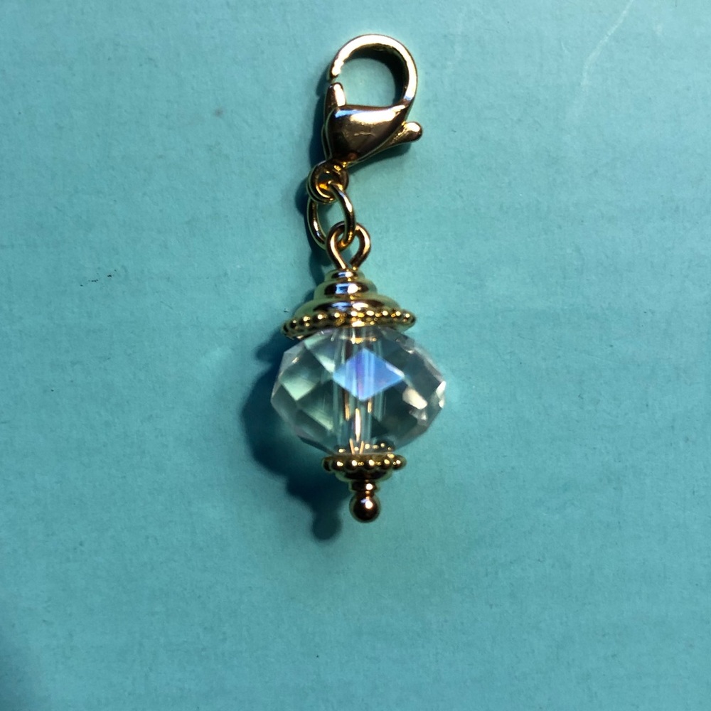 Dangles‎ - Picture 3 of 4